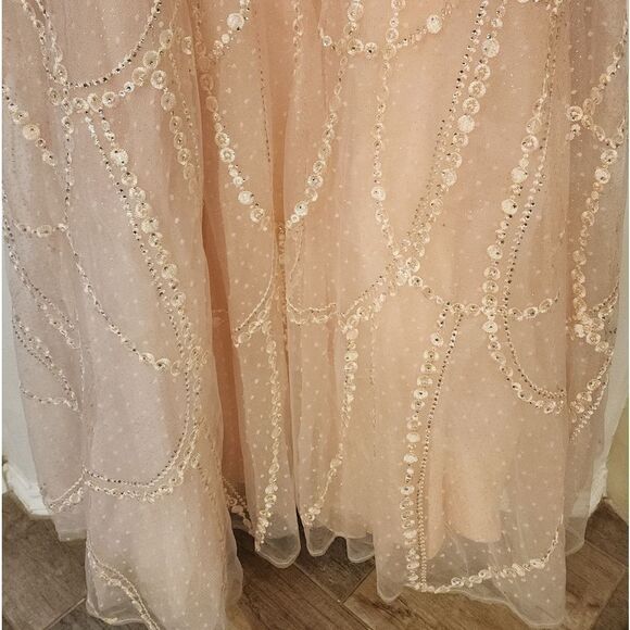 Mac DUGAL Elegant One-Shoulder Lace Dress with Feather Detail SIze 4 $798 - Picture 10 of 14